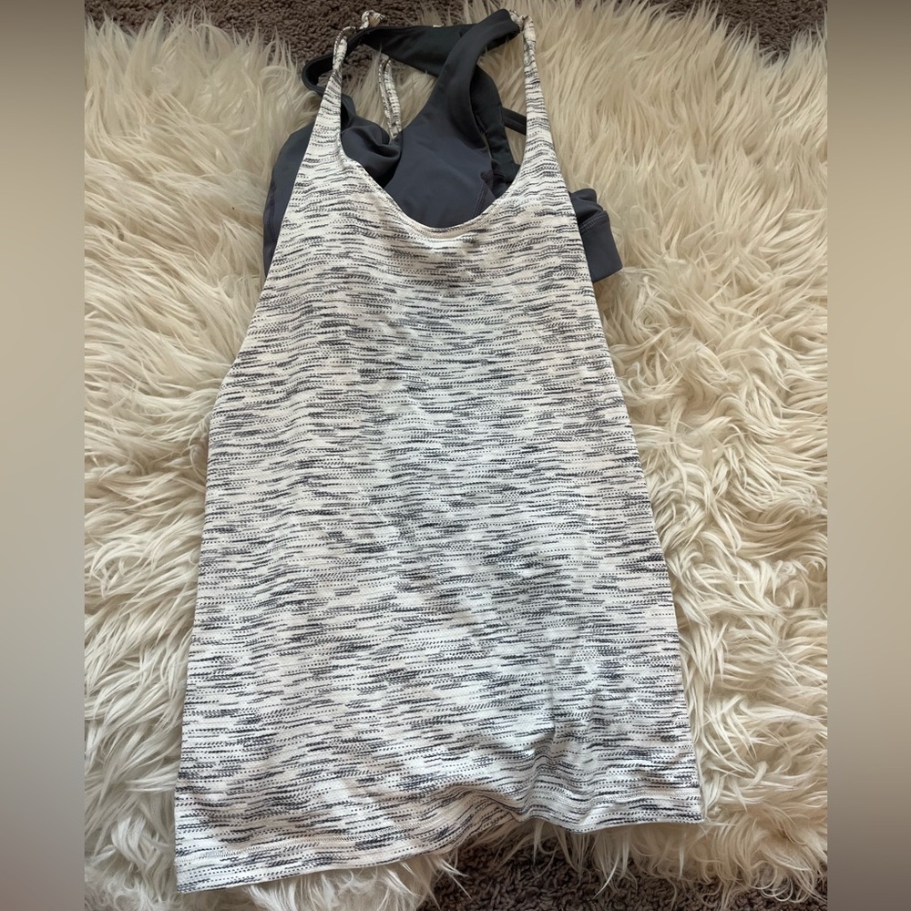 Lululemon tank size 4 with sports bra attached!